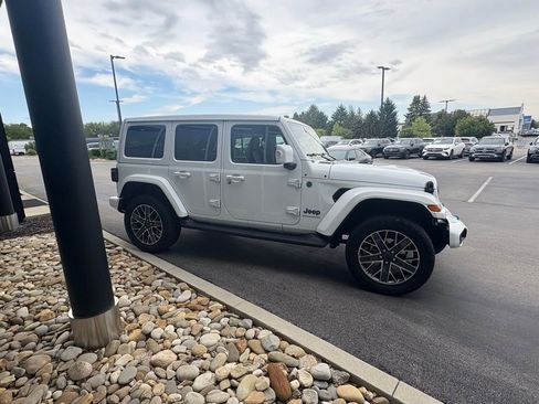 Used 2024 Jeep Wrangler High Altitude AWD/4WD image 5