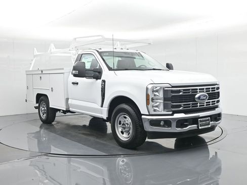 New 2025 Ford F350 XL w/ XL Chrome Package image 3