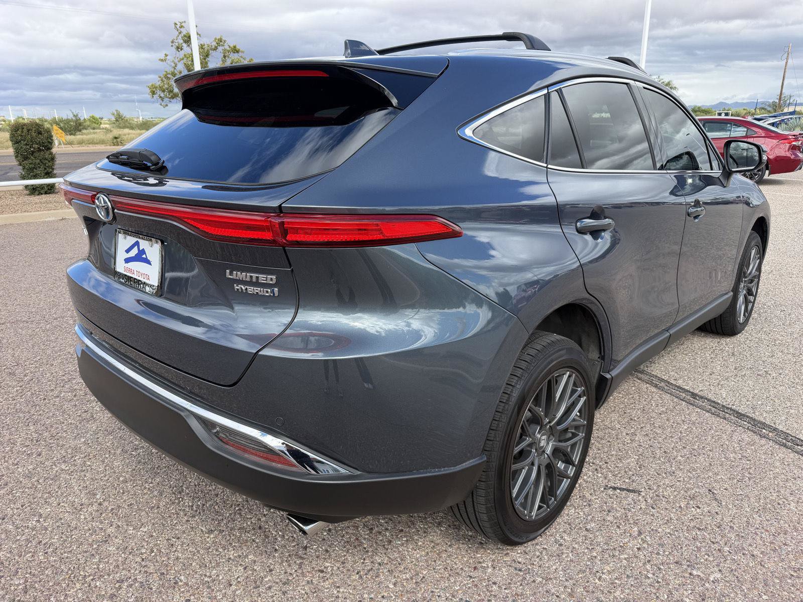 Used 2022 Toyota Venza Limited AWD/4WD image 6