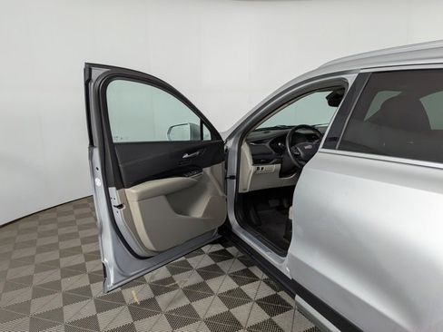 Used 2020 Cadillac XT4 Premium Luxury w/ Enhanced Visibility Package image 13