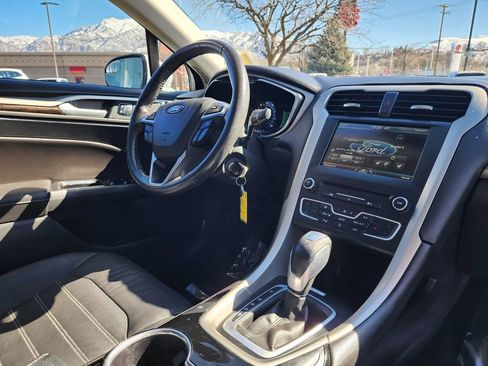 Used 2016 Ford Fusion SE w/ Equipment Group 202A image 15