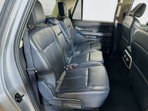 Used 2024 Ford Expedition Max XLT image 14