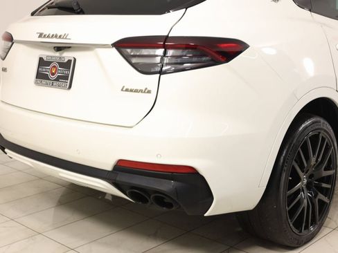 Used 2021 Maserati Levante GTS AWD/4WD image 40