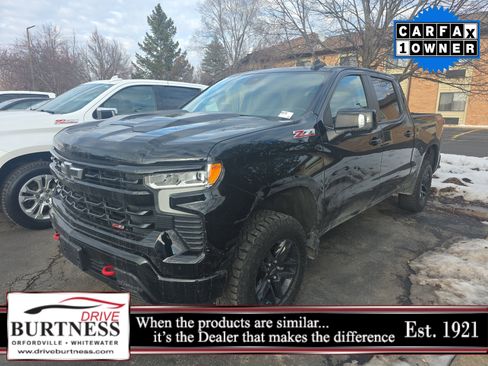Used 2022 Chevrolet Silverado 1500 LT Trail Boss w/ Convenience Package II image 2