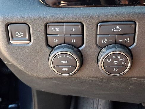 Used 2022 Chevrolet Silverado 1500 LT Trail Boss w/ Protection Package image 23