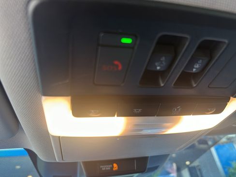 Used 2023 Nissan Rogue SV w/ SV Premium Package image 6