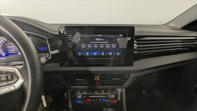 Used 2025 Volkswagen Jetta Sport FWD image 26