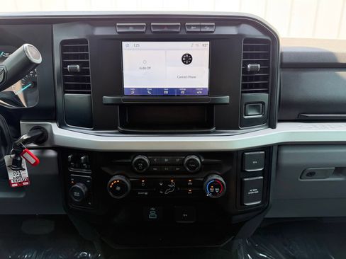 Used 2024 Ford F350 XLT AWD/4WD image 16