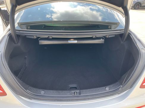 Used 2018 Mercedes-Benz E 300 image 23