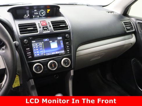 Used 2018 Subaru Forester 2.5i Premium image 16