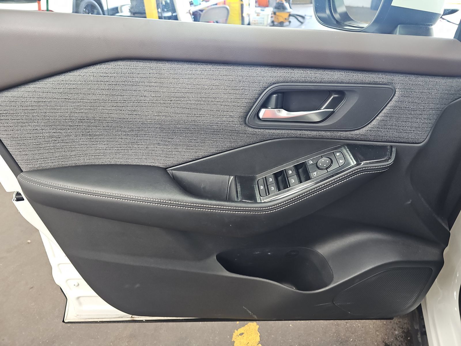 Used 2023 Nissan Murano SL AWD/4WD image 11