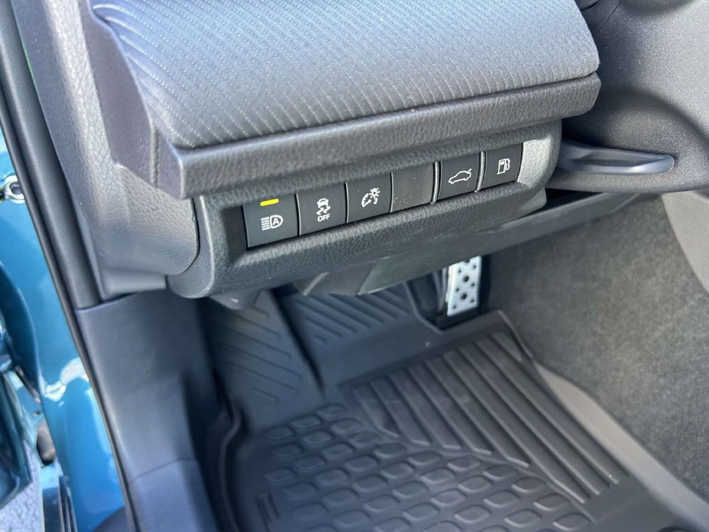 New 2026 Toyota Camry SE FWD image 17