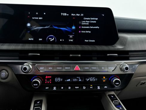 Used 2023 Kia Telluride SX image 26