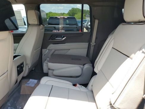 New 2026 GMC Yukon XL Denali AWD/4WD image 11