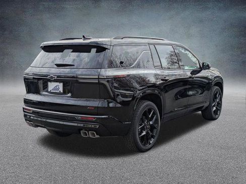 New 2026 Chevrolet Traverse RS w/ LPO, Floor Liner Package image 4
