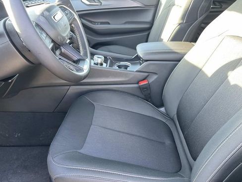 New 2026 Jeep Grand Cherokee Laredo image 24