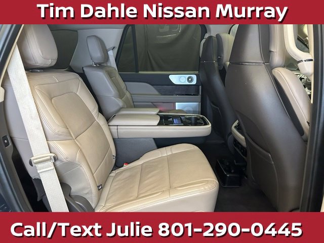 Used 2022 Lincoln Navigator Reserve AWD/4WD image 18
