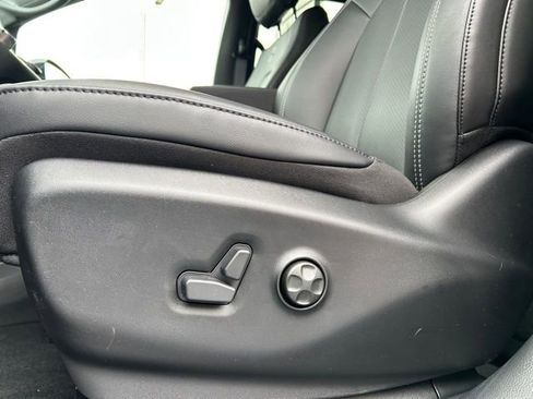 New 2026 Chrysler Pacifica Select w/ S Appearance Package AWD/4WD image 32