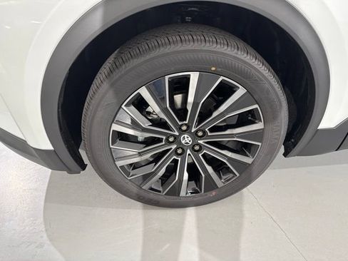 New 2026 Toyota C-HR AWD/4WD image 4