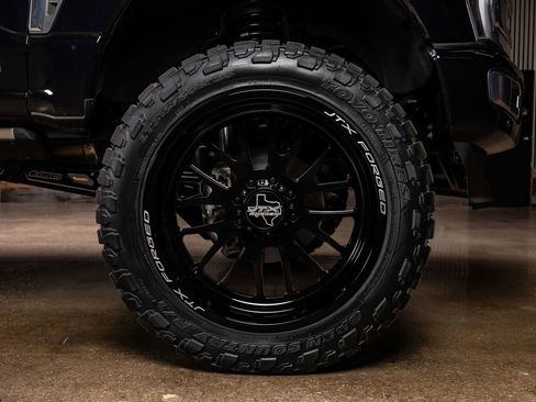 Used 2024 Ford F250 Limited w/ FX4 Off-Road Package image 12