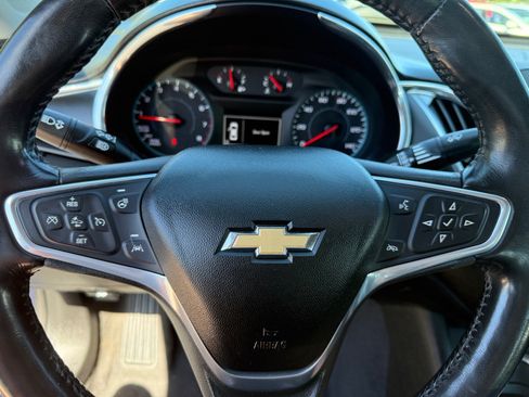 Used 2020 Chevrolet Malibu LT w/ Leather Package FWD image 26