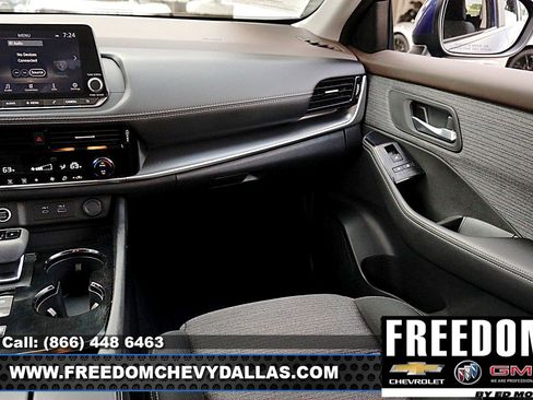 Used 2023 Nissan Rogue SV image 31