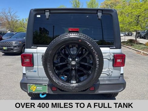Used 2023 Jeep Wrangler Unlimited Sahara AWD/4WD image 21