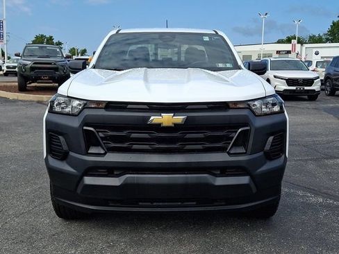 Used 2026 Chevrolet Colorado W/T w/ Advanced Trailering Package AWD/4WD image 2