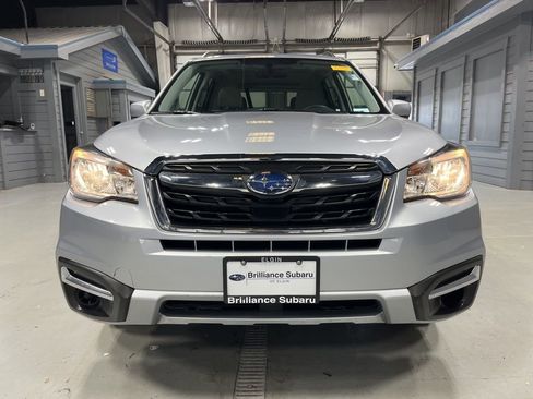 Used 2017 Subaru Forester 2.5i Premium w/ All-Weather Package image 5