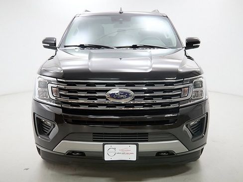 Used 2019 Ford Expedition XLT w/ Equipment Group 202A image 4
