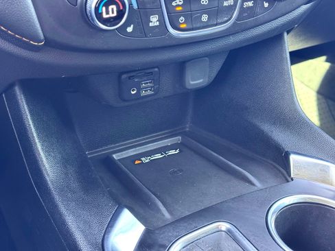 Used 2021 Chevrolet Traverse Premier w/ Redline Edition image 28