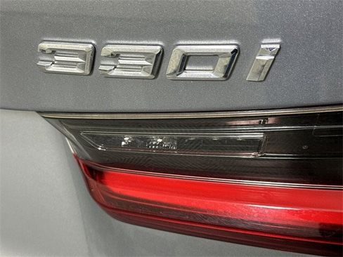 Used 2023 BMW 330i Sedan image 33