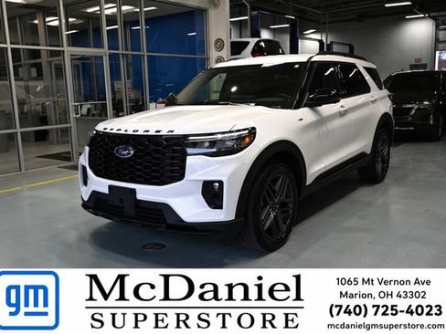 Used 2025 Ford Explorer ST-Line w/ ST-Line Street Pack AWD/4WD image 1