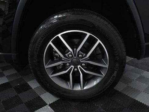 Used 2022 Jeep Grand Cherokee Limited image 38