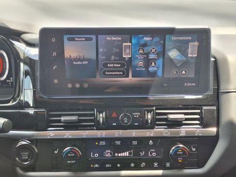 New 2026 Nissan Pathfinder SL FWD image 18