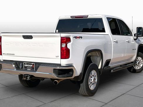Used 2023 Chevrolet Silverado 2500 LT AWD/4WD image 12
