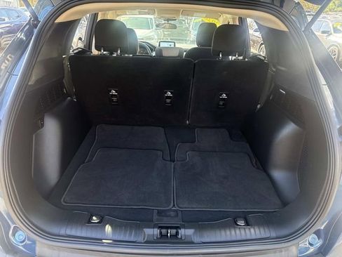 Used 2020 Ford Escape SE image 7