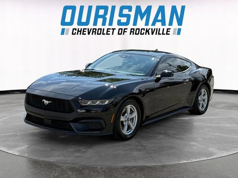 Used 2024 Ford Mustang Coupe RWD image 2
