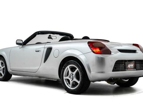 Used 2000 Toyota MR2 with 62,701 Original Miles image 10