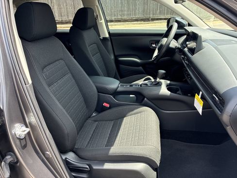 Certified 2027 Honda HR-V LX image 22