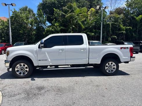Used 2019 Ford F250 Lariat w/ Lariat Ultimate Package AWD/4WD image 4