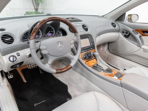 Used 2006 Mercedes-Benz SL 500 image 6