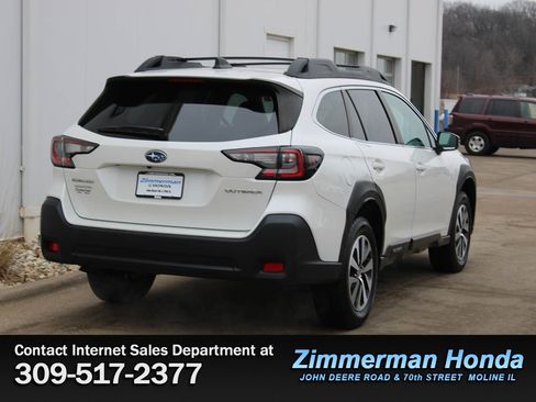Used 2023 Subaru Outback Premium image 2