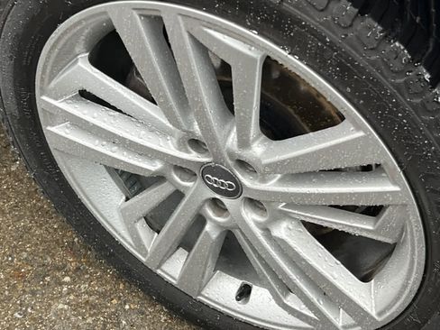 Used 2018 Audi Q5 2.0T Premium Plus w/ Premium Plus Package image 18