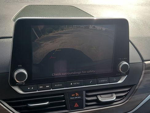 Used 2025 Nissan Altima 2.5 SV FWD image 23