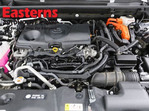 Used 2022 Toyota RAV4 SE image 7