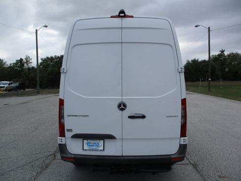 Used 2021 Mercedes-Benz Sprinter 144 Cargo w/ Driver Convenience Package image 6