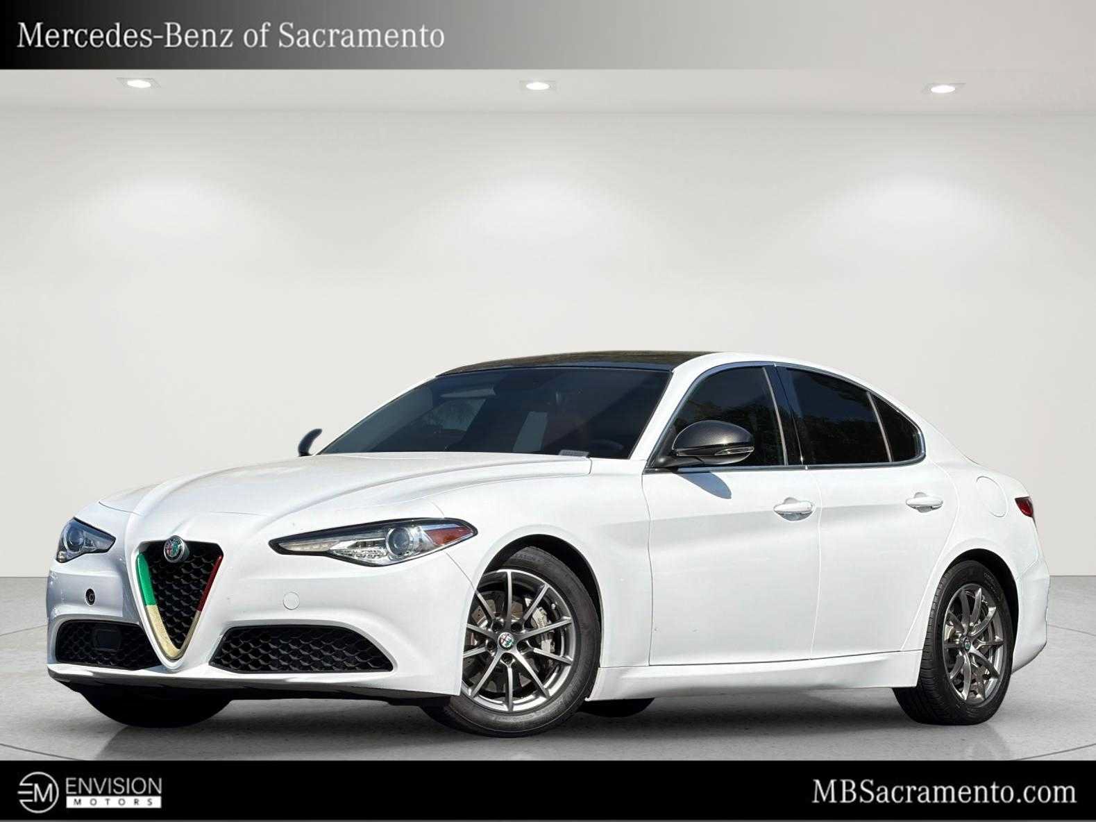 Used 2017 Alfa Romeo Giulia RWD image 1