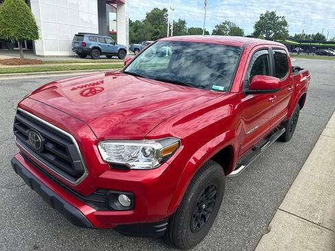 Used 2022 Toyota Tacoma SR5 RWD image 3