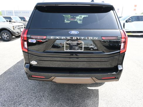 New 2027 Ford Expedition King Ranch RWD image 4
